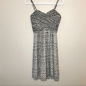White House Black Market Mosaic Dress Strapless Black White Pattern Size 00